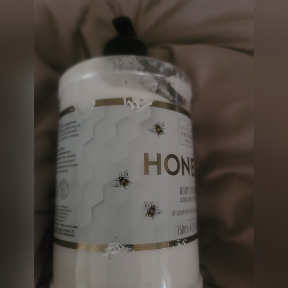 Scottish Fine Soap Honey B You Choose: Scrub, Wash, Lotion OR 4pc Bar Soap Set - Picture 16 of 16